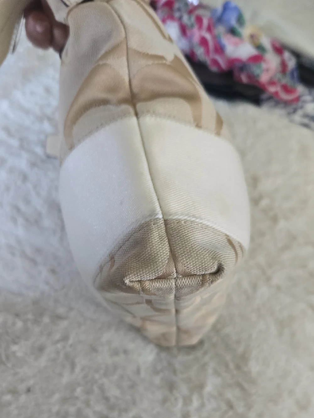 Coach Beige Signature Canvas Shoulder Bag with Cream Leather Accent - Picture 4 of 10